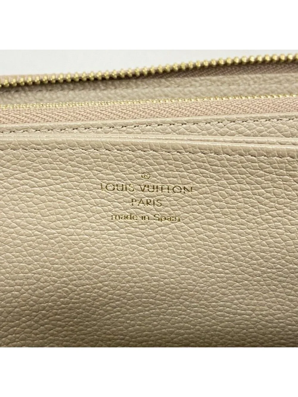 Louis Vuitton Wallet Monogram Empreinte Zippy Tourterelle